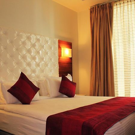 Hotel Ivory 32 Új-Delhi Kültér fotó