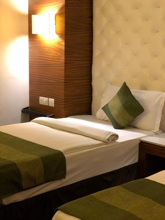 Hotel Ivory 32 Új-Delhi Kültér fotó