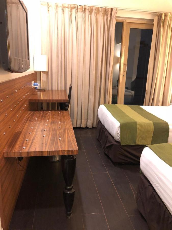Hotel Ivory 32 Új-Delhi Kültér fotó